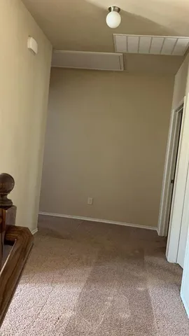 a view of a yard in front of house