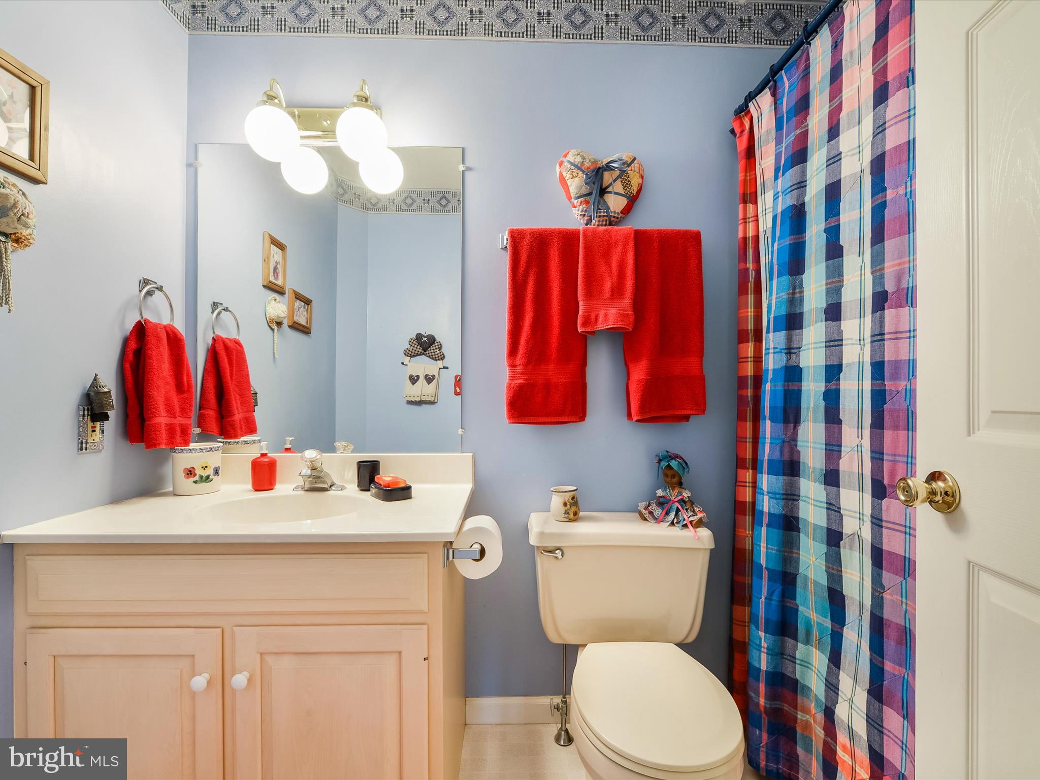 14 Ream Road Stevens, PA 17578 - Photo 26 of 39 Upstairs Bathroom
