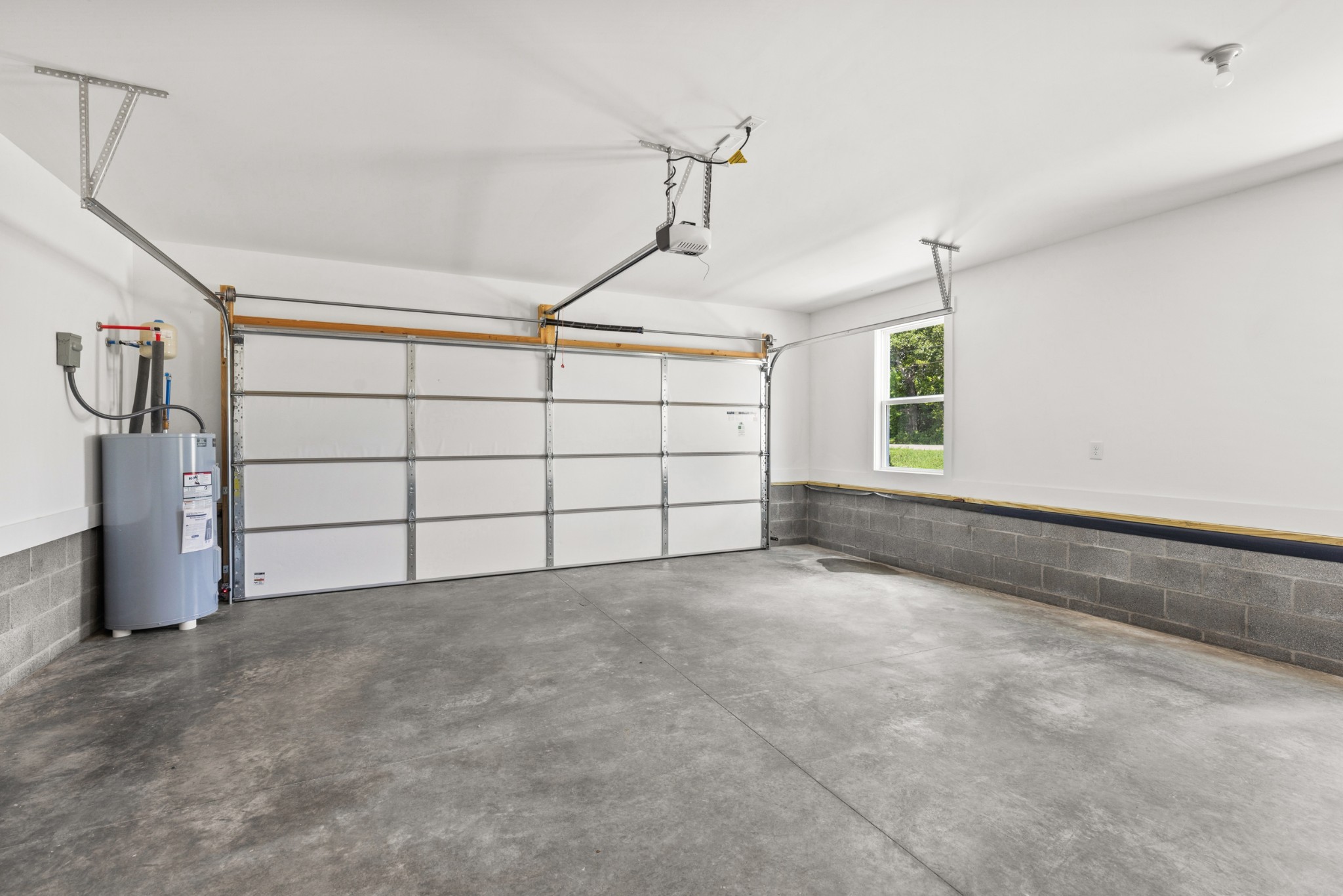 5638 Borthick Road Springfield, TN 37172 - Photo 37 of 43 a view of a garage