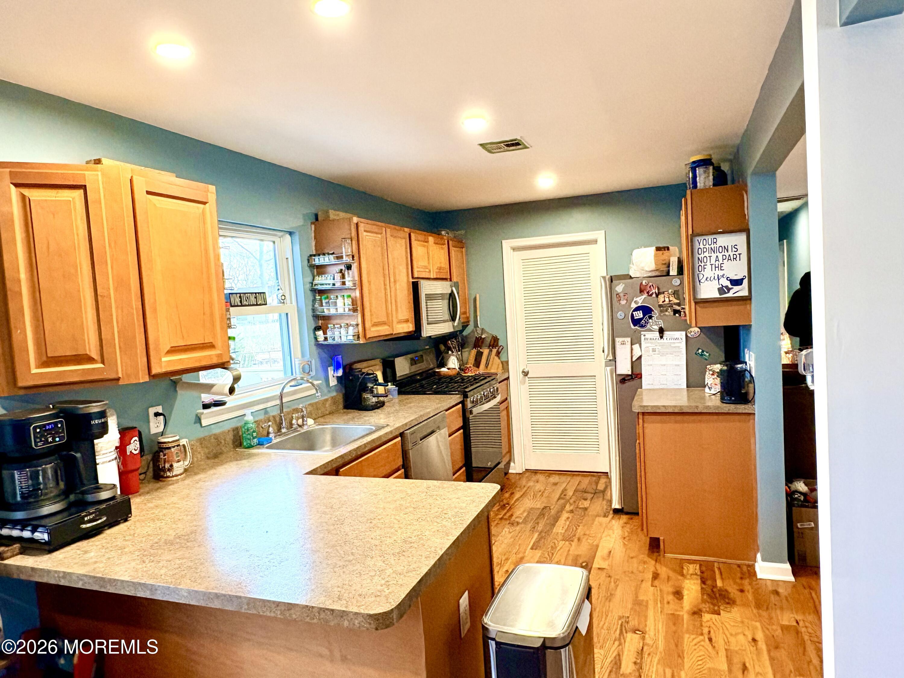 25 Chain Boulevard Bayville, NJ 08721 - Photo 4 of 17 IMG_9038