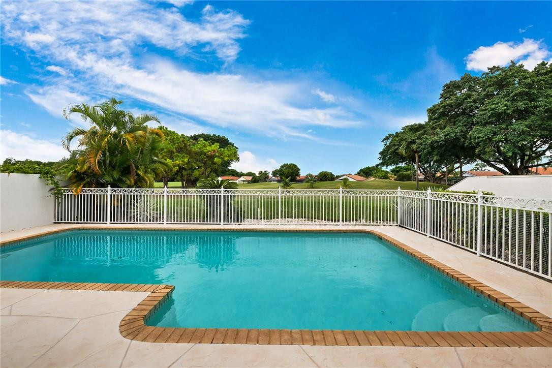 10216 Sunset Bend Drive Boca Raton, FL 33428 - Photo 21 of 24 Back View