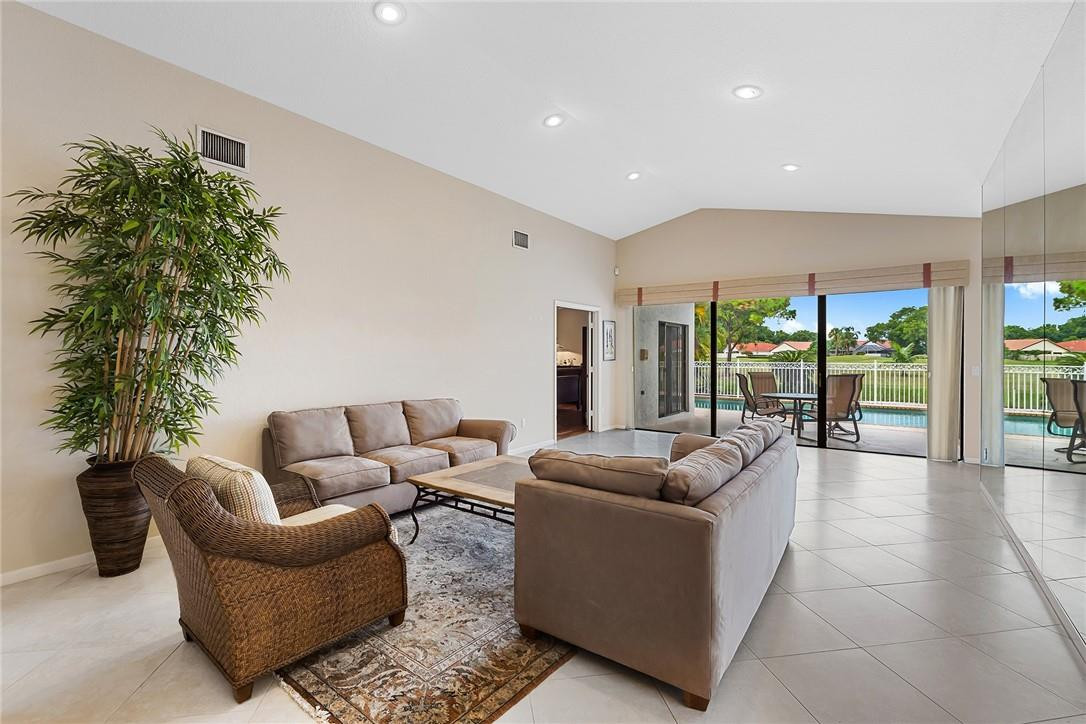 10216 Sunset Bend Drive Boca Raton, FL 33428 - Photo 7 of 24 Great Room