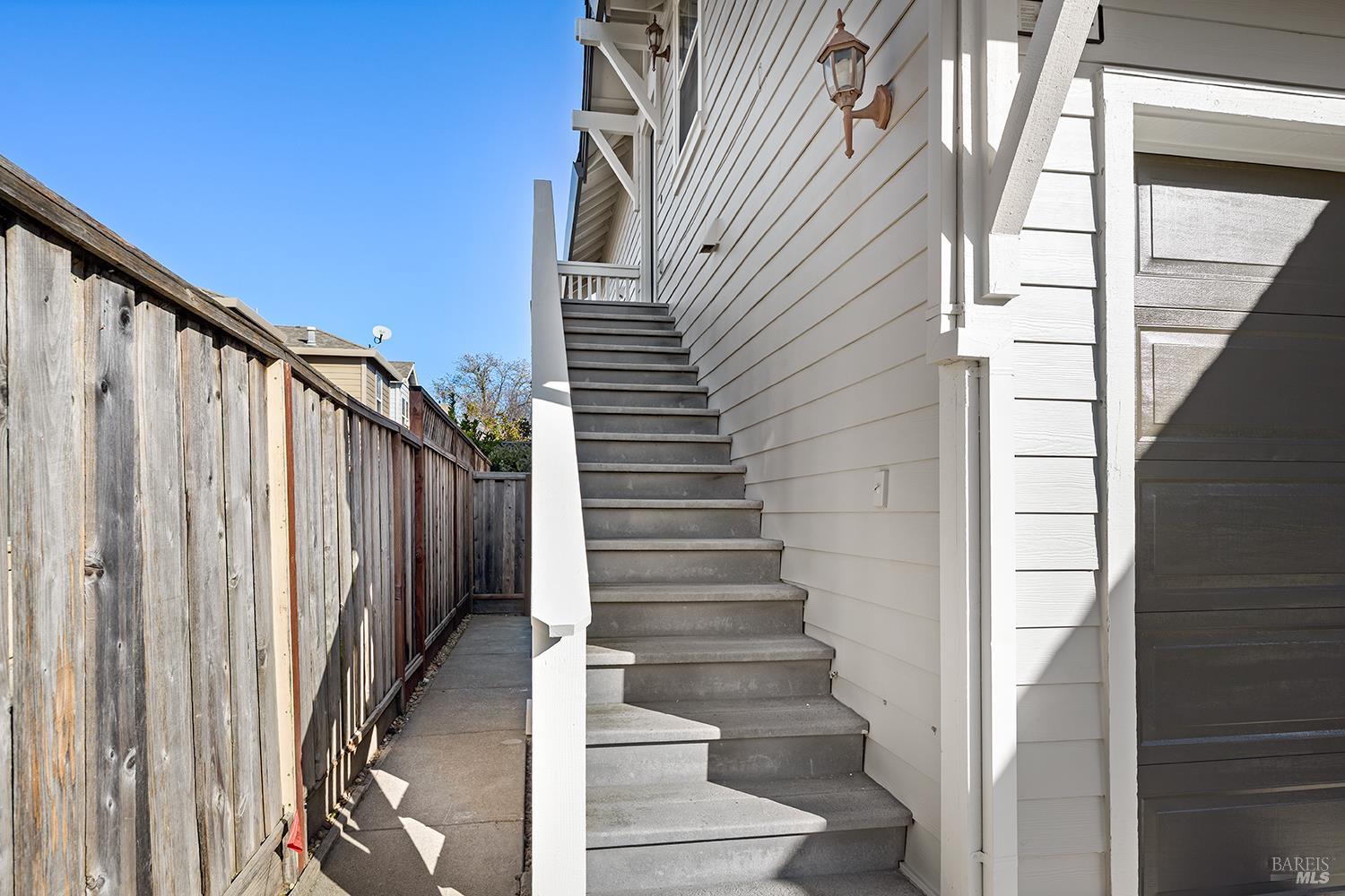 2023-2025 Northfield Drive Santa Rosa, CA 95403 - Photo 26 of 39 The entrance to the ADU