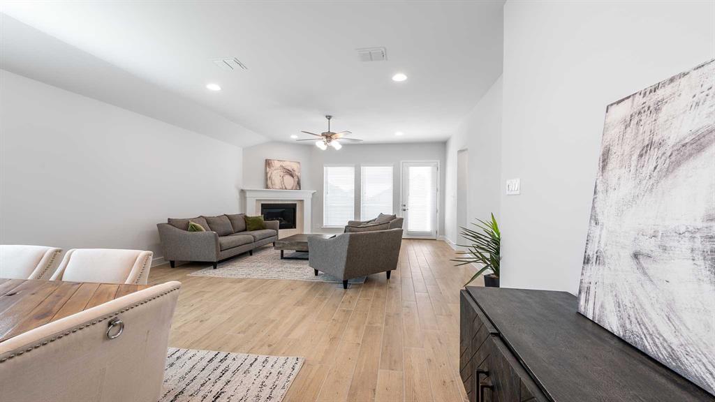 10437 Terrapin Road Fort Worth, TX 76126 - Photo 4 of 23