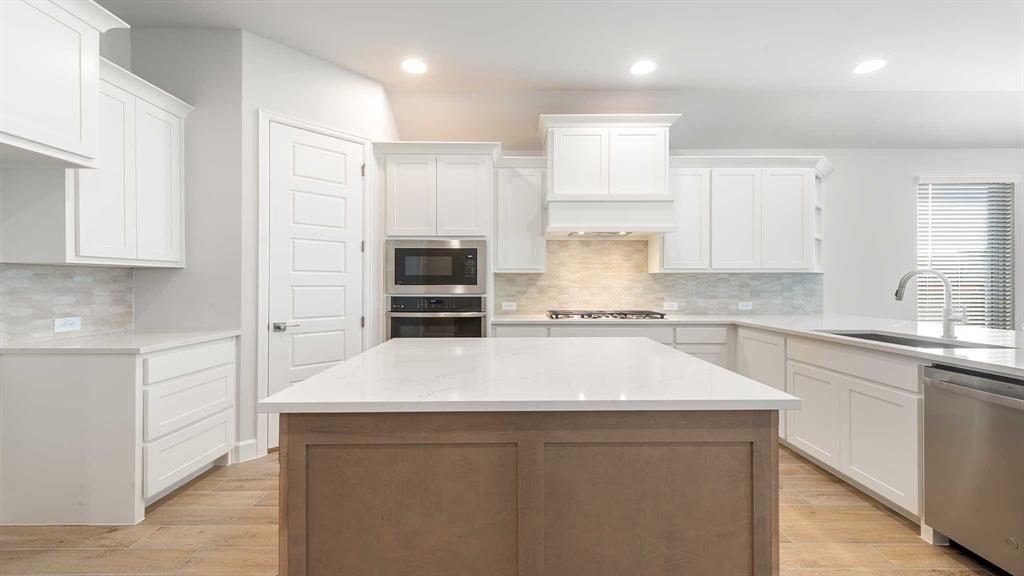 10437 Terrapin Road Fort Worth, TX 76126 - Photo 5 of 23