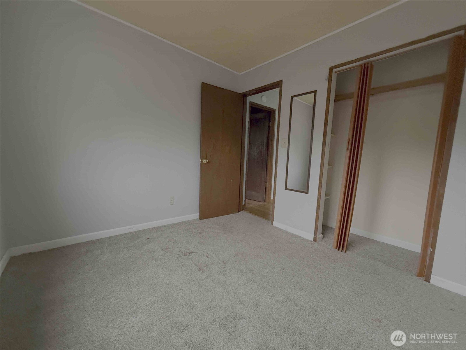 425 Sunnyhill Road West Bremerton, WA 98312 - Photo 11 of 17 Gallery Image 11