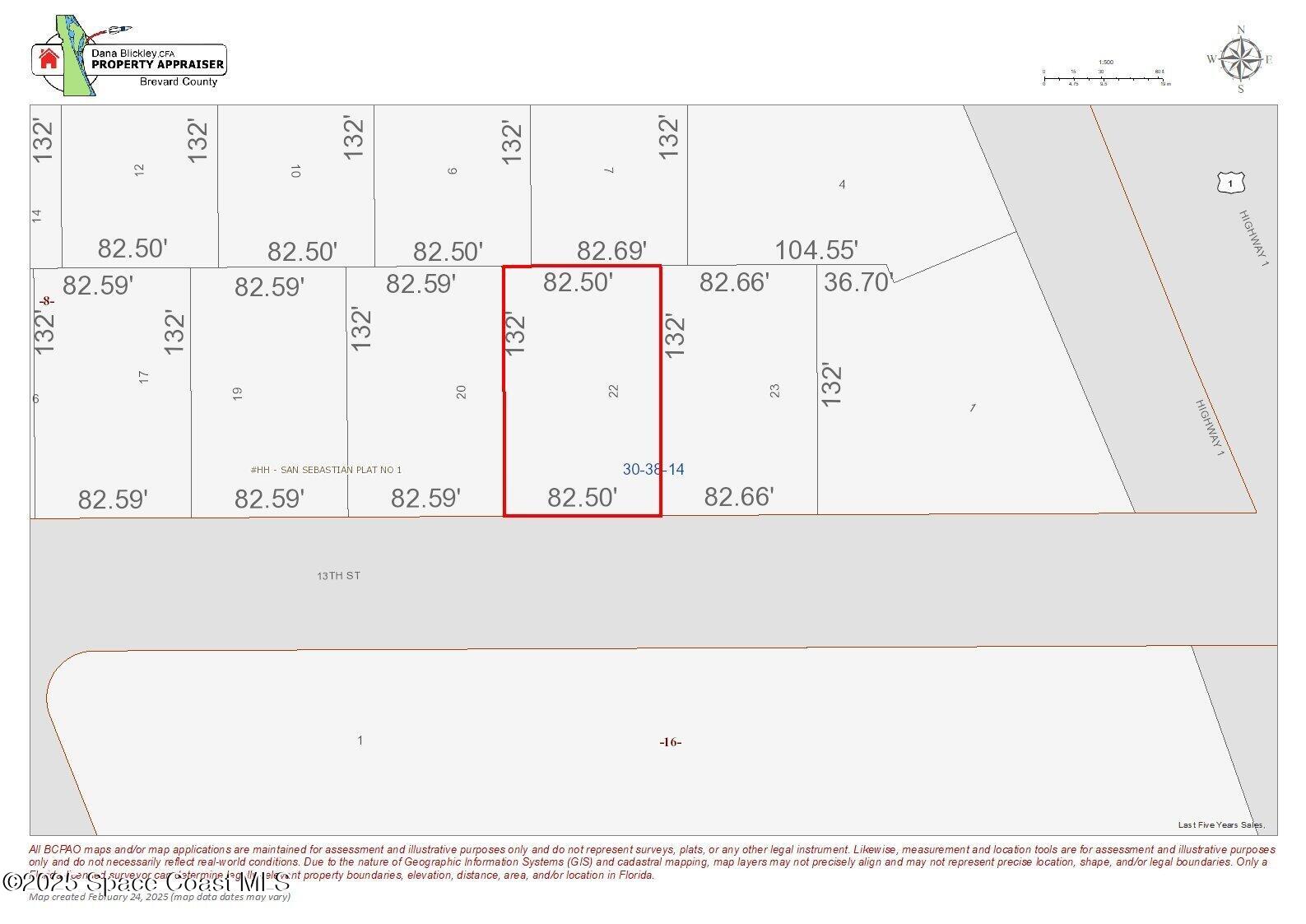 3960 13th Street Micco, FL 32976 - Photo 2 of 4 a view of cabinets