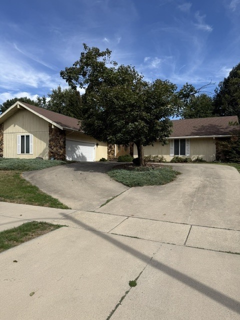 312 South Hershey Road Bloomington, IL 61704 - Photo 1 of 28 Gallery Image 1