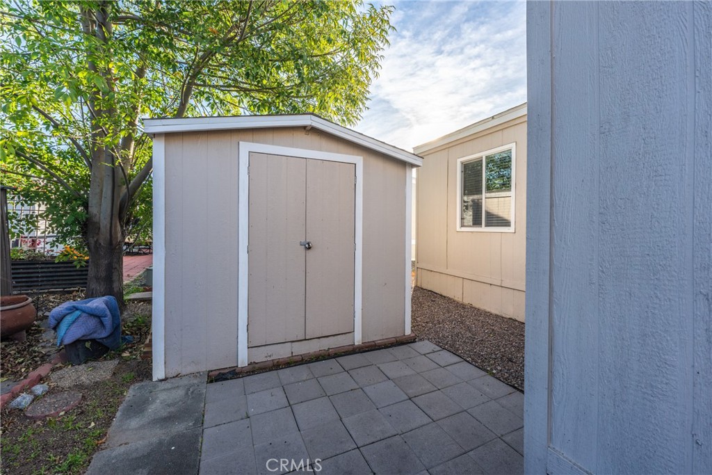 1855 Riverside Ontario, CA 91761 - Photo 26 of 34