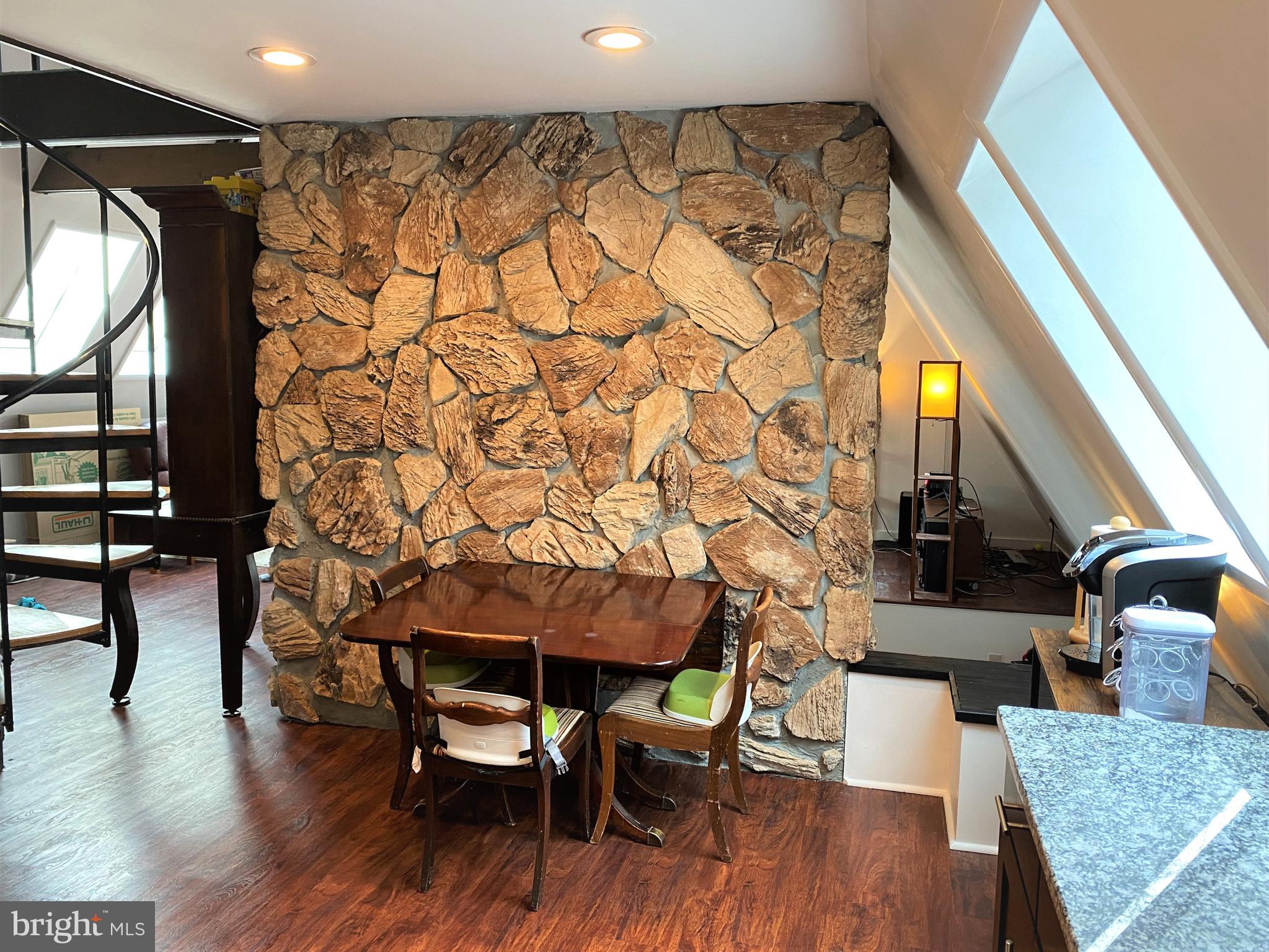 310 Mountain View Road Reading, PA 19607 - Photo 4 of 26 Eat-in Kitchen