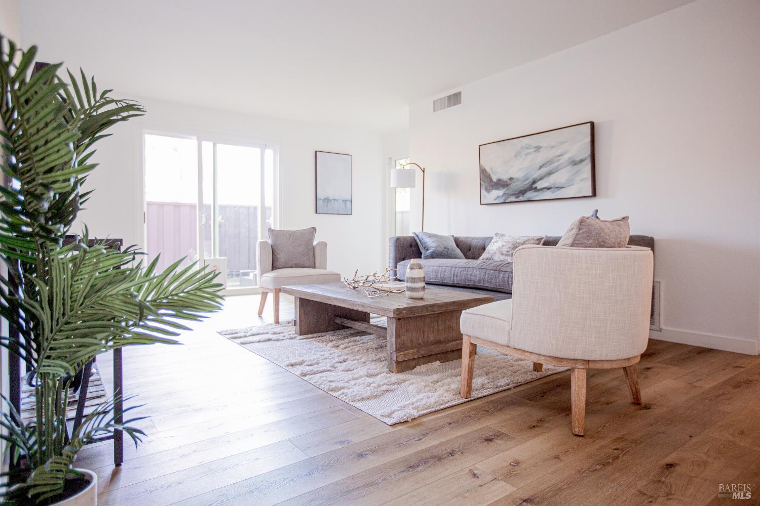 81 Forest Lane San Rafael, CA 94903 - Photo 3 of 10