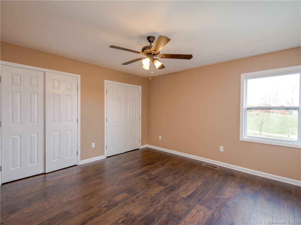 22 Kennedy Rise Hendersonville, NC 28792 - Photo 12 of 22