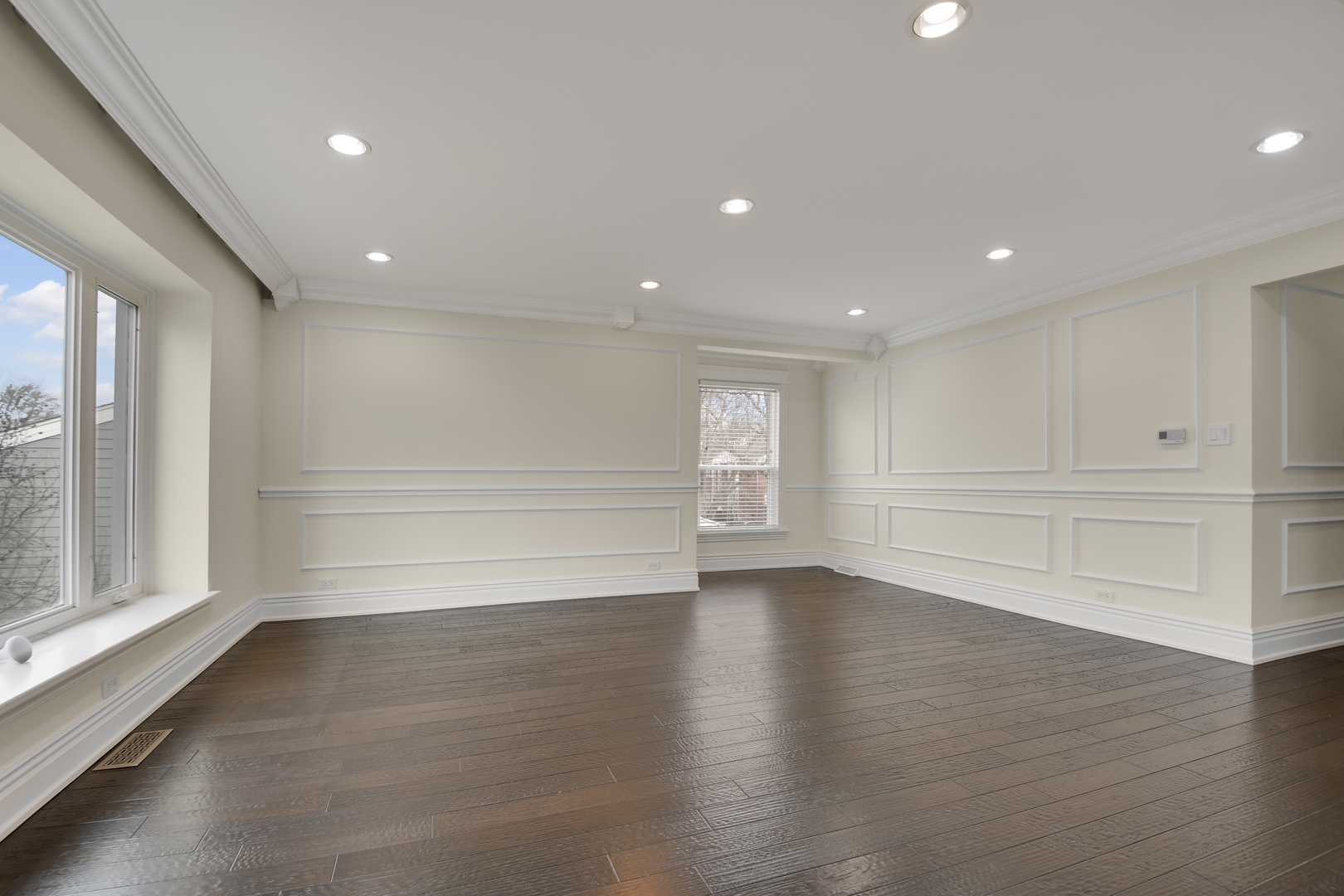 491 Old Surrey Road, Unit B Hinsdale, IL 60521 - Photo 7 of 29 a view of an empty room with a window