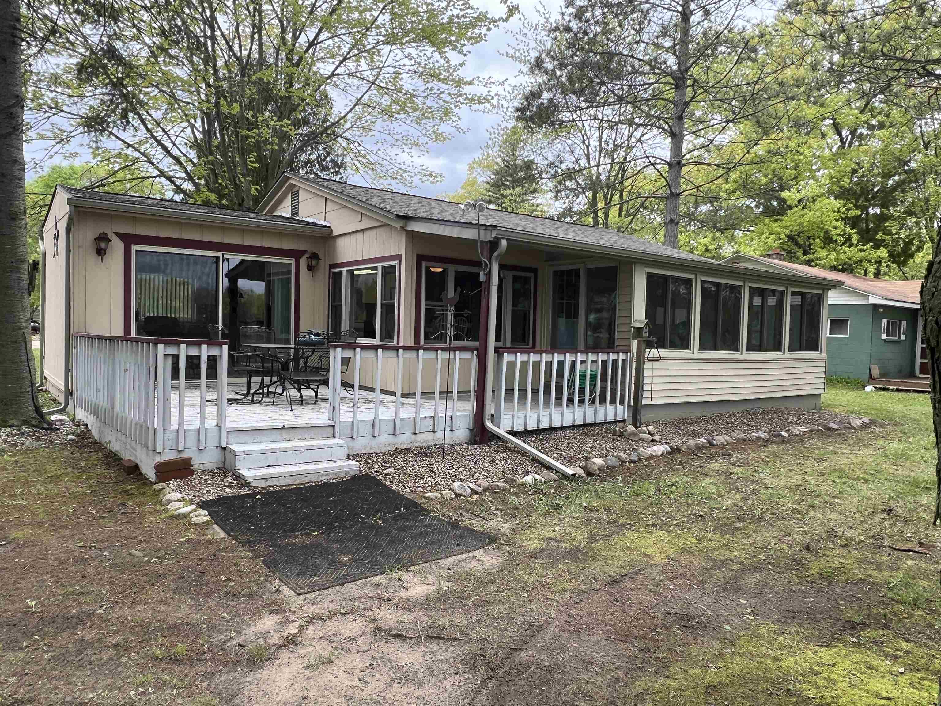 524 Hilo Road Gladwin, MI 48624 - Photo 33 of 49
