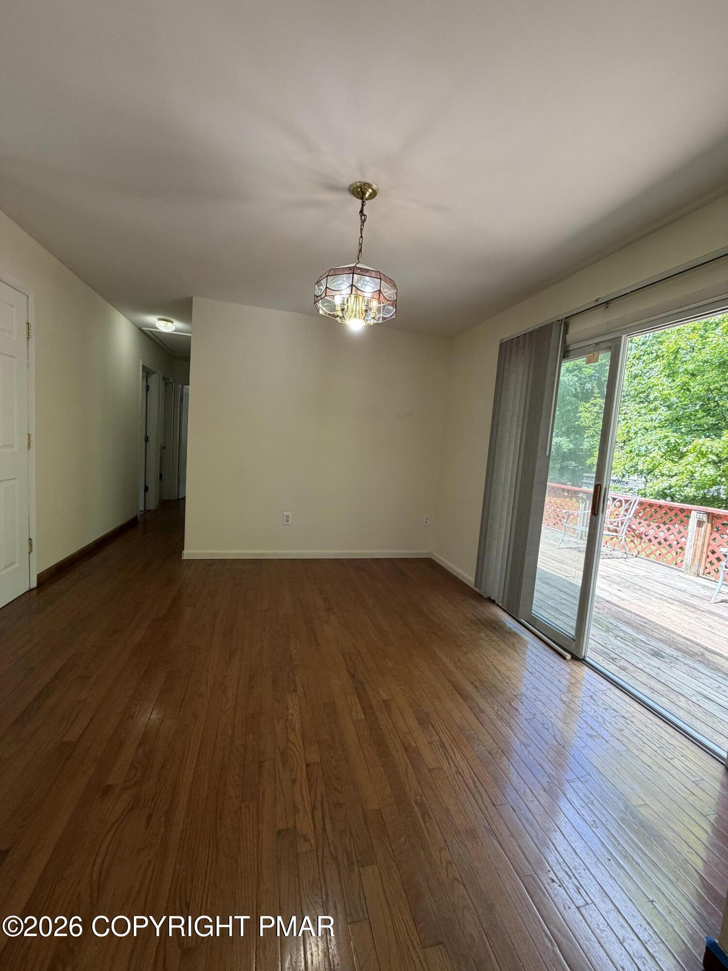 2127 Faratol Road East Stroudsburg, PA 18302 - Photo 5 of 17 IMG_2896