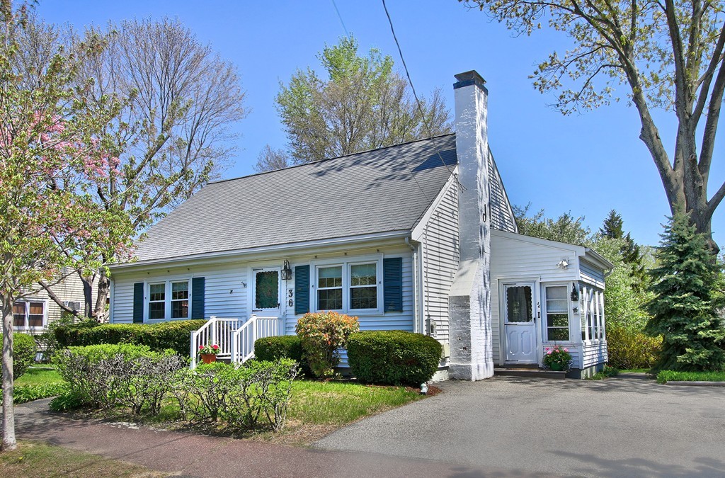 36 Karen Road Wakefield, MA 01880 - Photo 1 of 25 Gallery Image 1