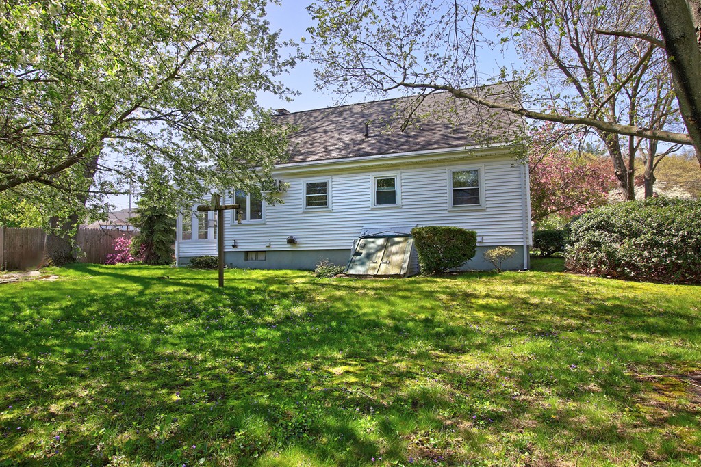 36 Karen Road Wakefield, MA 01880 - Photo 24 of 25 Gallery Image 24