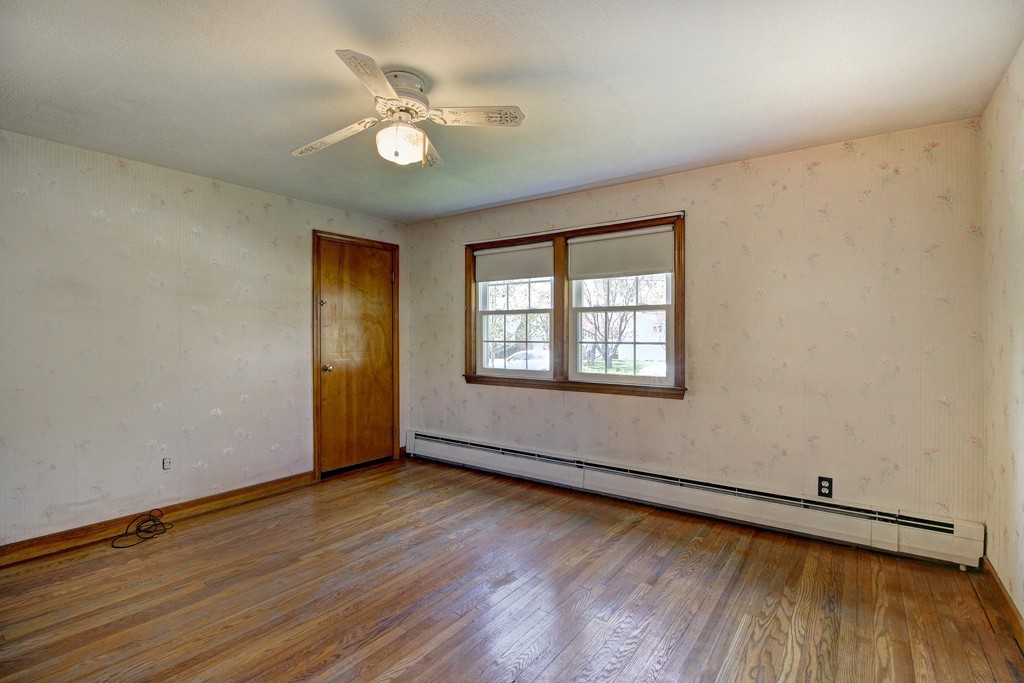 36 Karen Road Wakefield, MA 01880 - Photo 10 of 25 Gallery Image 10