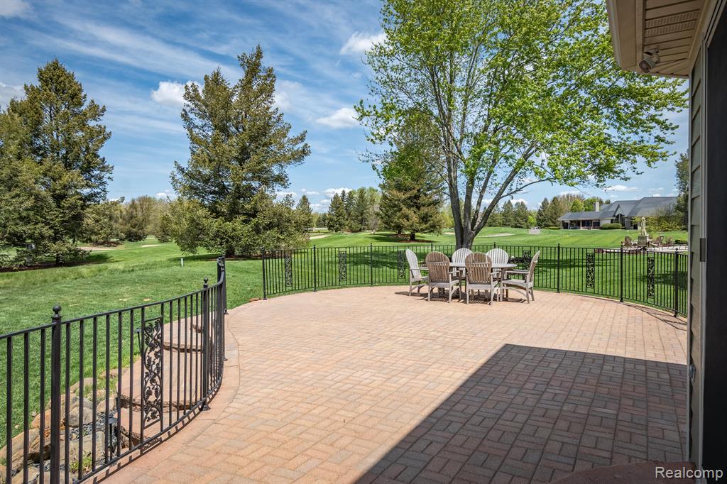 256 Inverness Highland, MI 48357 - Photo 75 of 99 Gallery Image 75