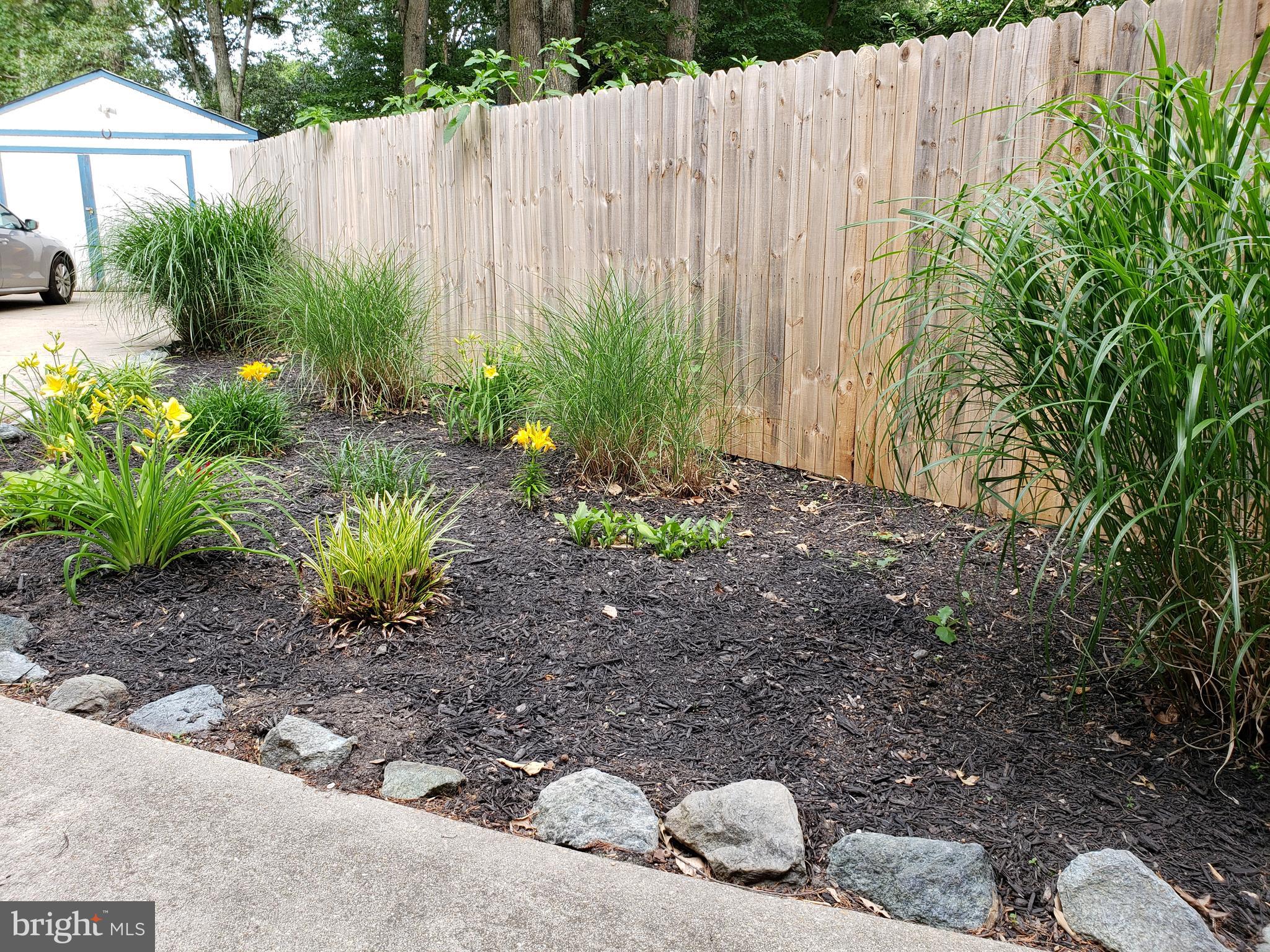 1138 Calvert Beach Road St. Leonard, MD 20685 - Photo 4 of 17 Nicely Landscaped entrance