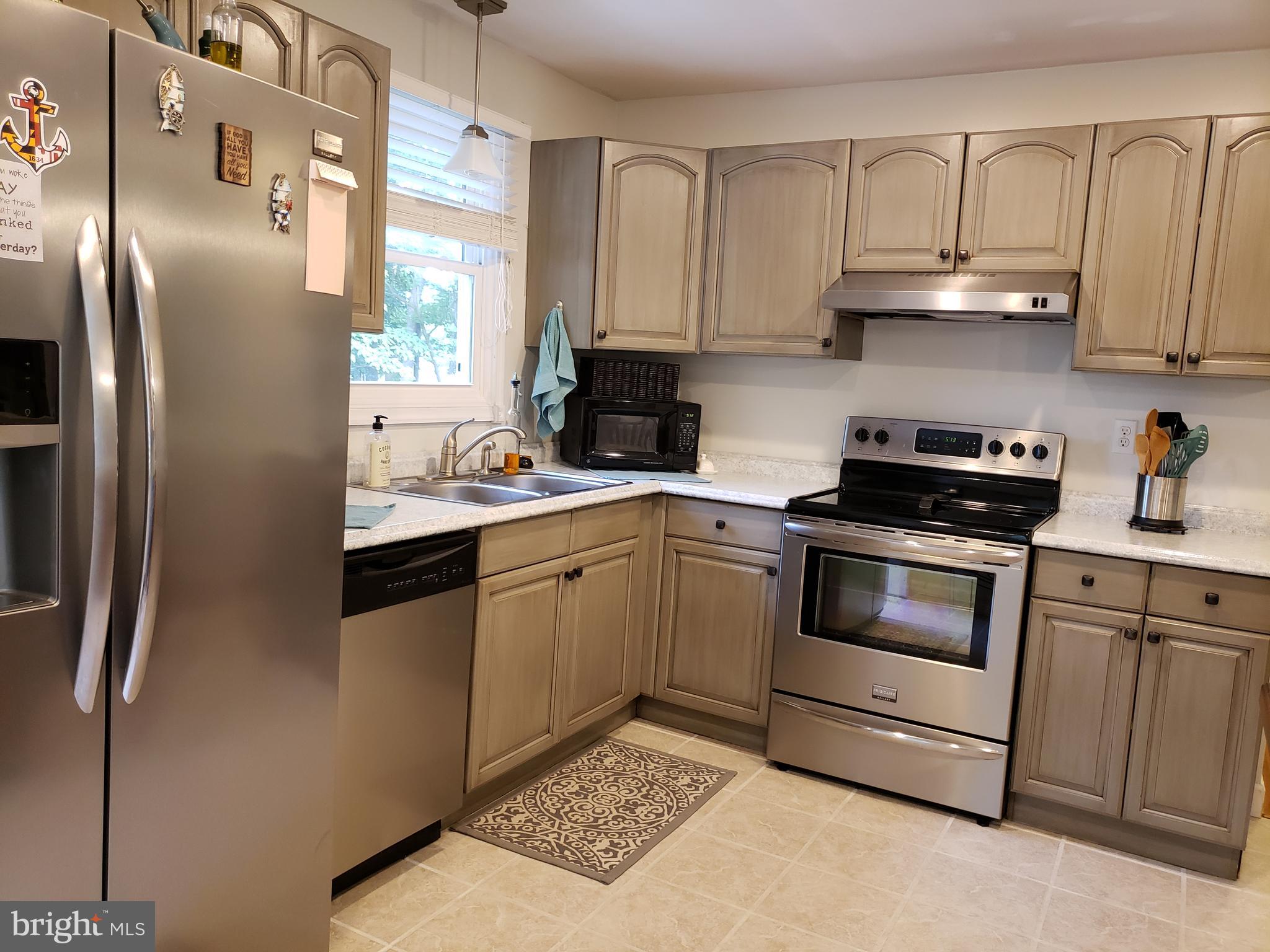 1138 Calvert Beach Road St. Leonard, MD 20685 - Photo 7 of 17 beautiful kitchen with plenty of room