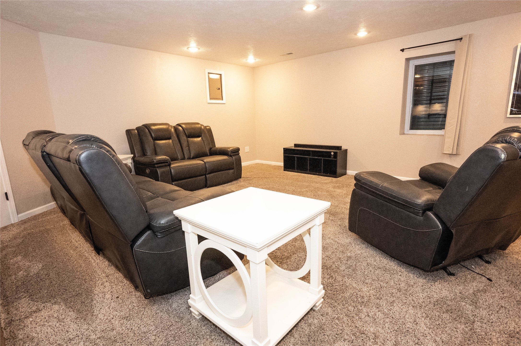 2012 Cactus Road Dodge City, KS 67801 - Photo 17 of 25 Gallery Image 17