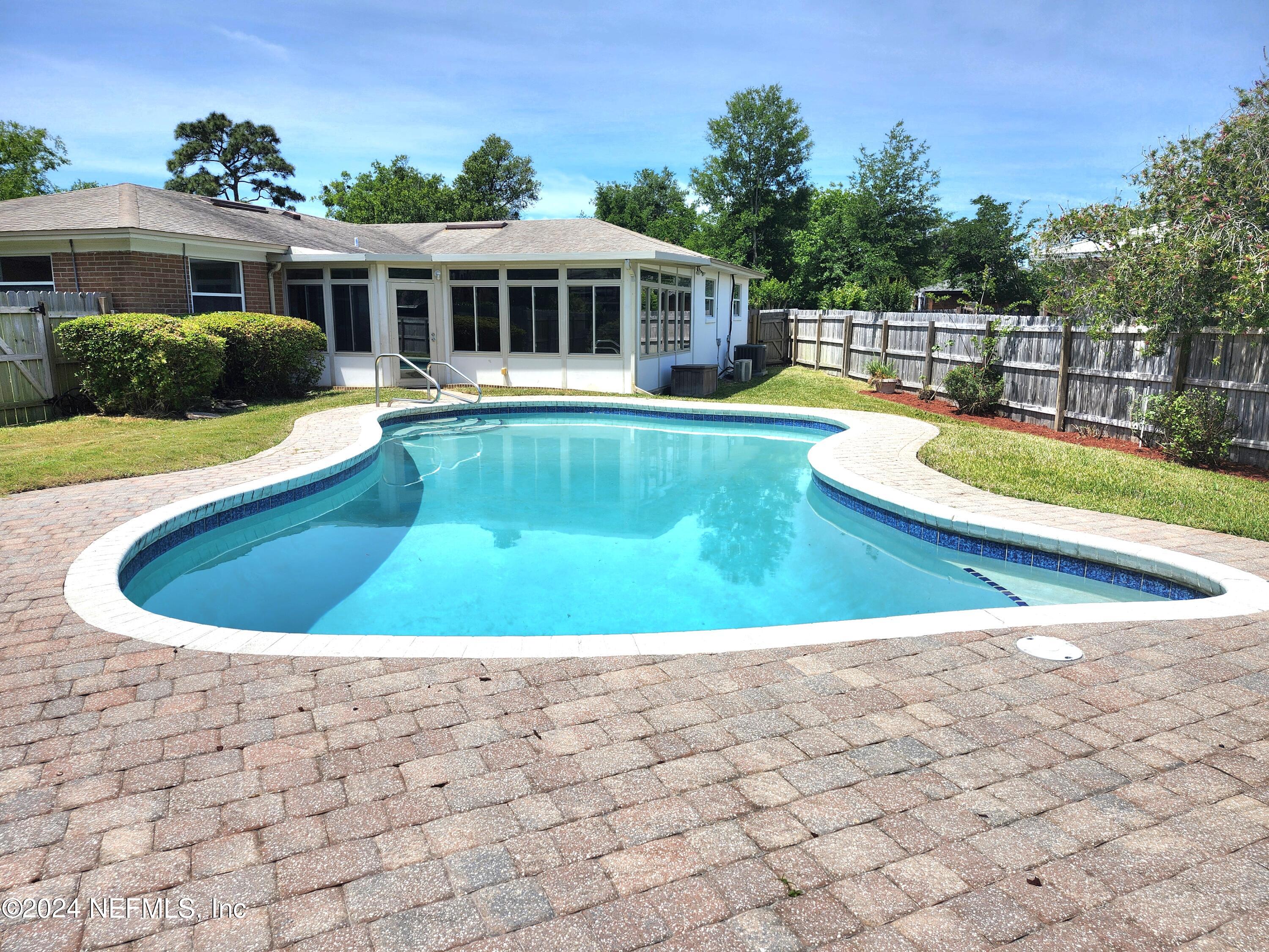 6151 Round Lake Road South Jacksonville, FL 32277 - Photo 1 of 22 20240417_130656