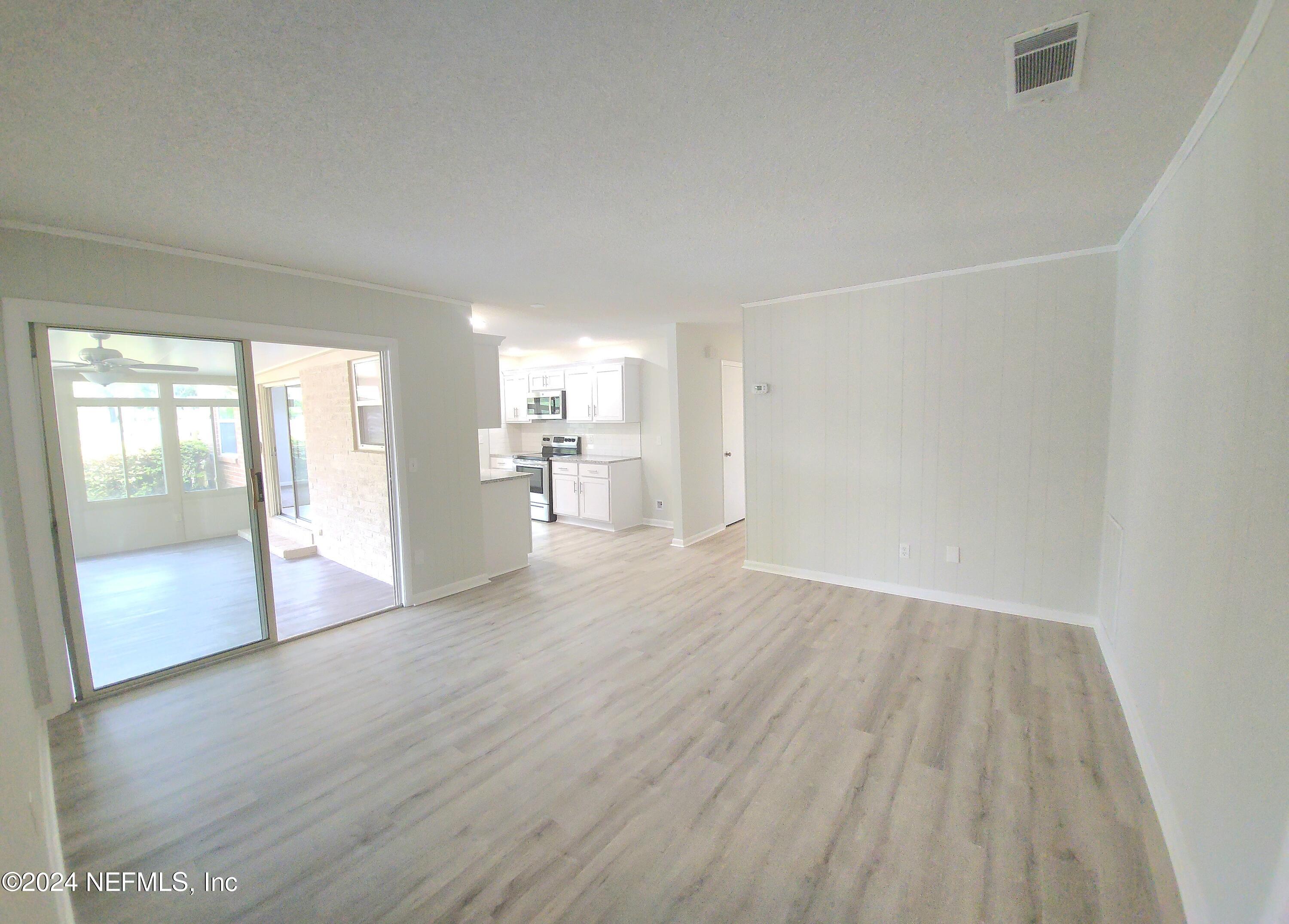 6151 Round Lake Road South Jacksonville, FL 32277 - Photo 12 of 22 20240417_134827