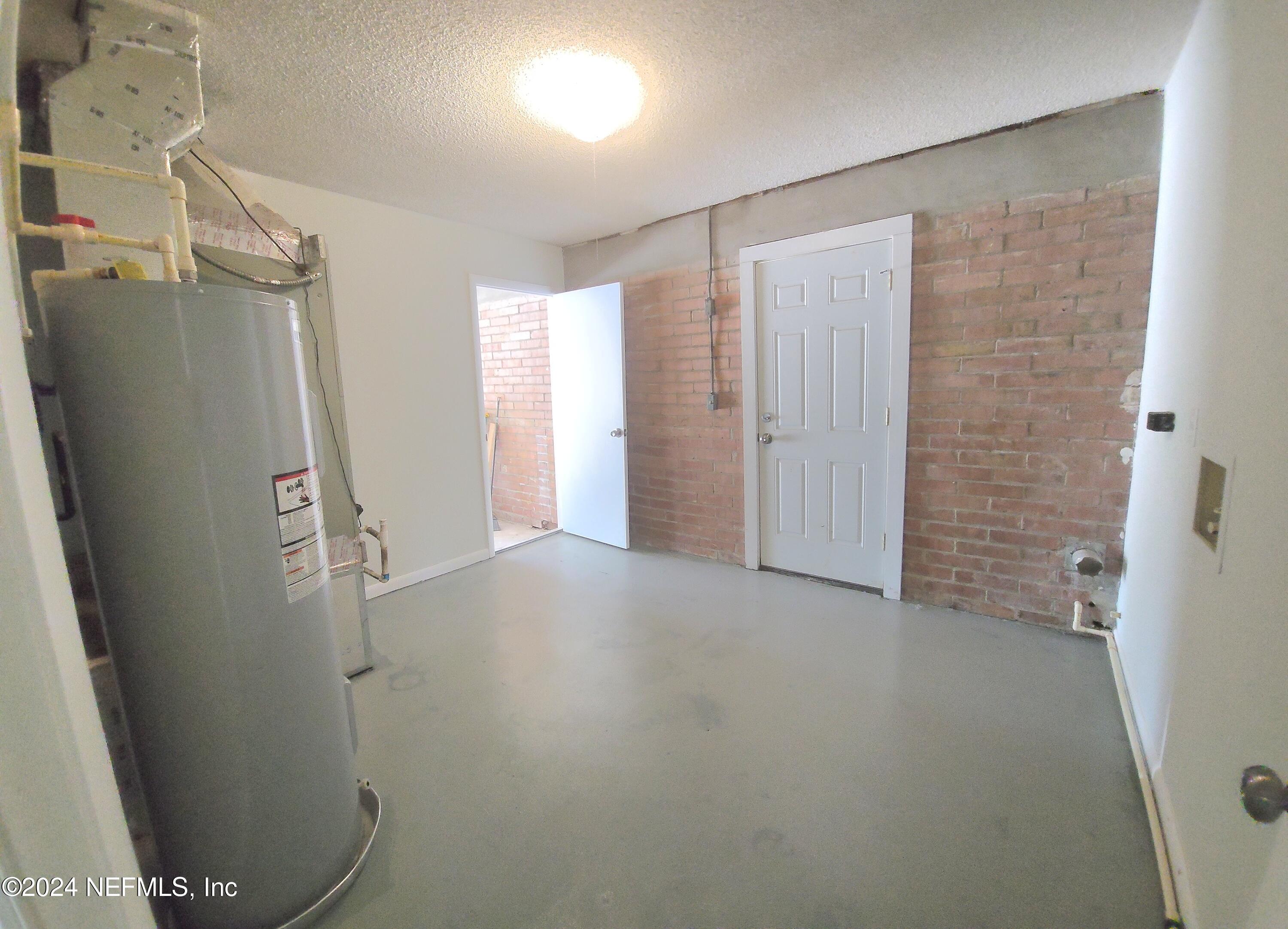6151 Round Lake Road South Jacksonville, FL 32277 - Photo 17 of 22 20240417_135008