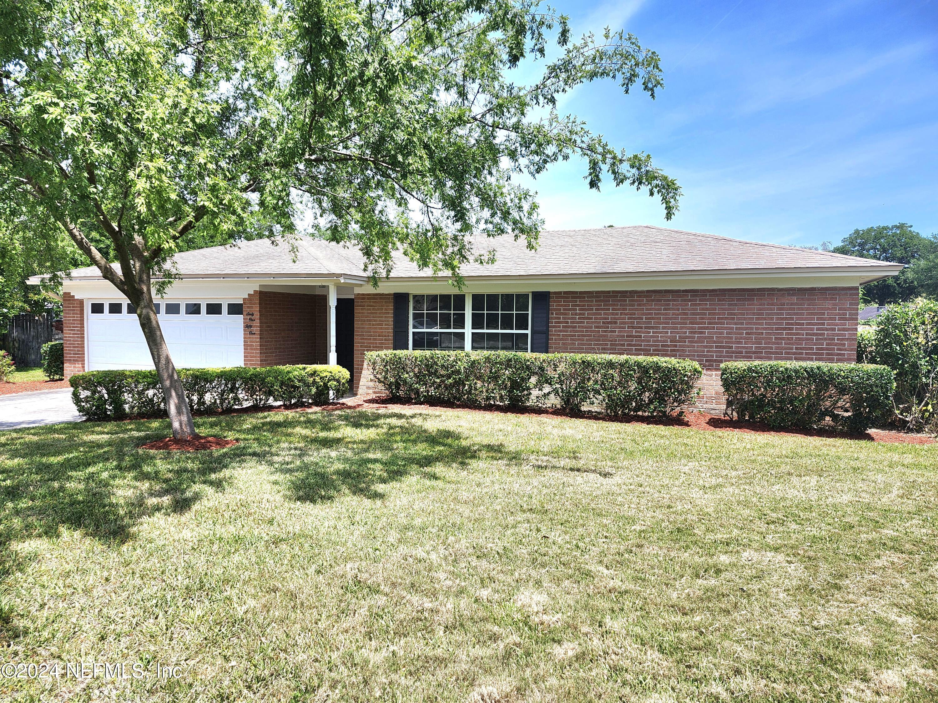 6151 Round Lake Road South Jacksonville, FL 32277 - Photo 2 of 22 20240417_130242