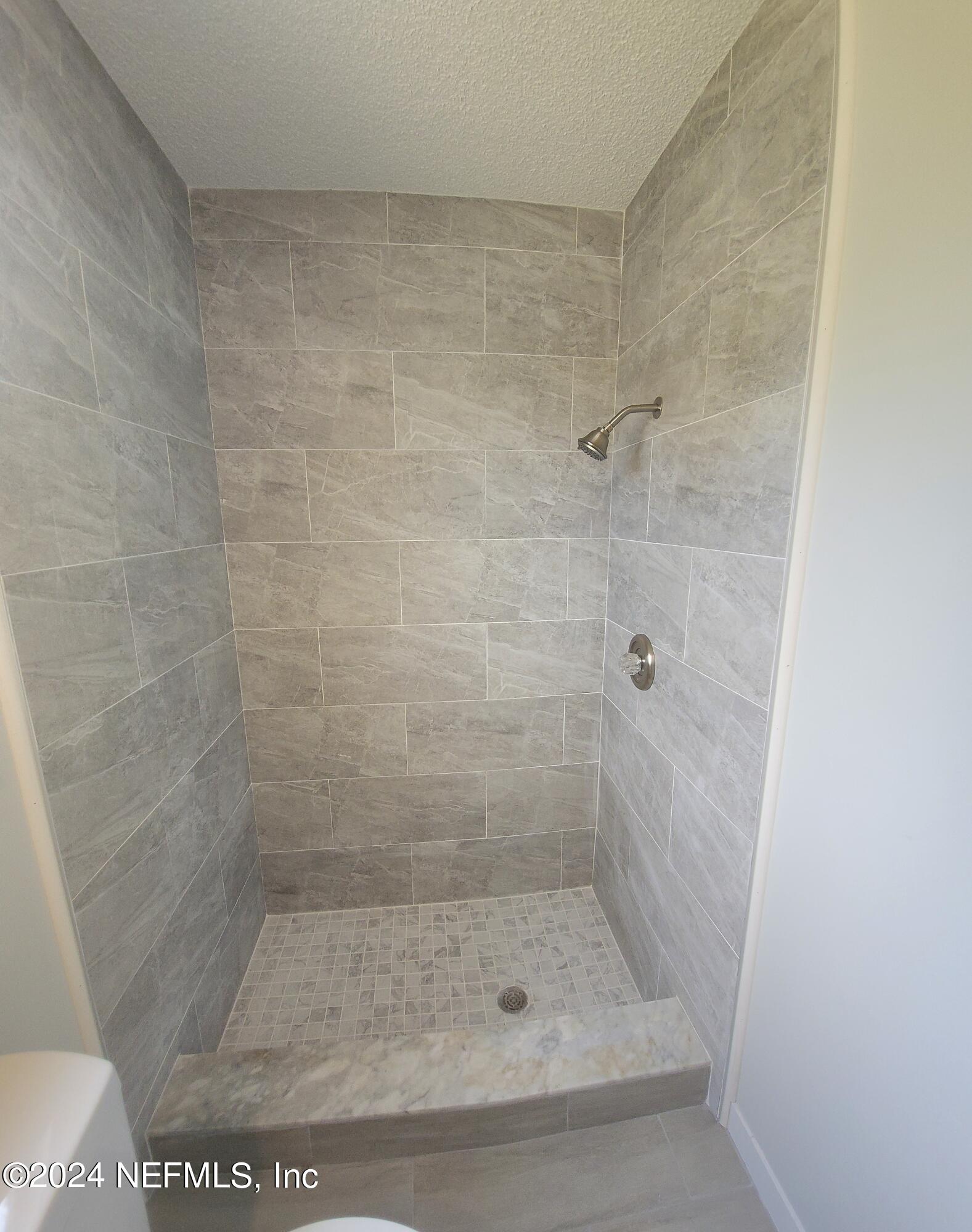 6151 Round Lake Road South Jacksonville, FL 32277 - Photo 5 of 22 20240417_134356