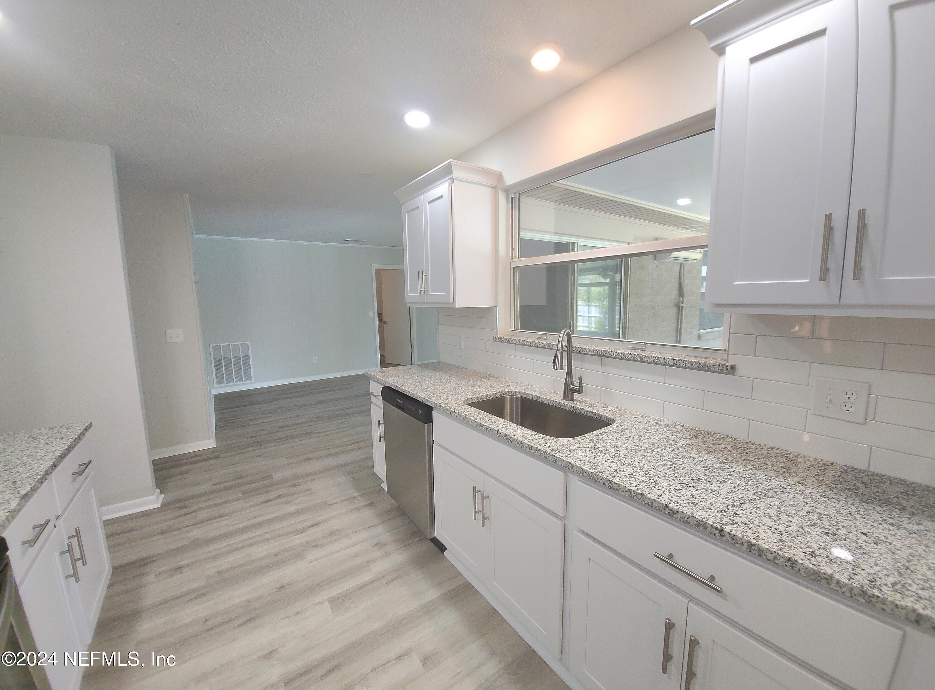 6151 Round Lake Road South Jacksonville, FL 32277 - Photo 8 of 22 20240417_134608