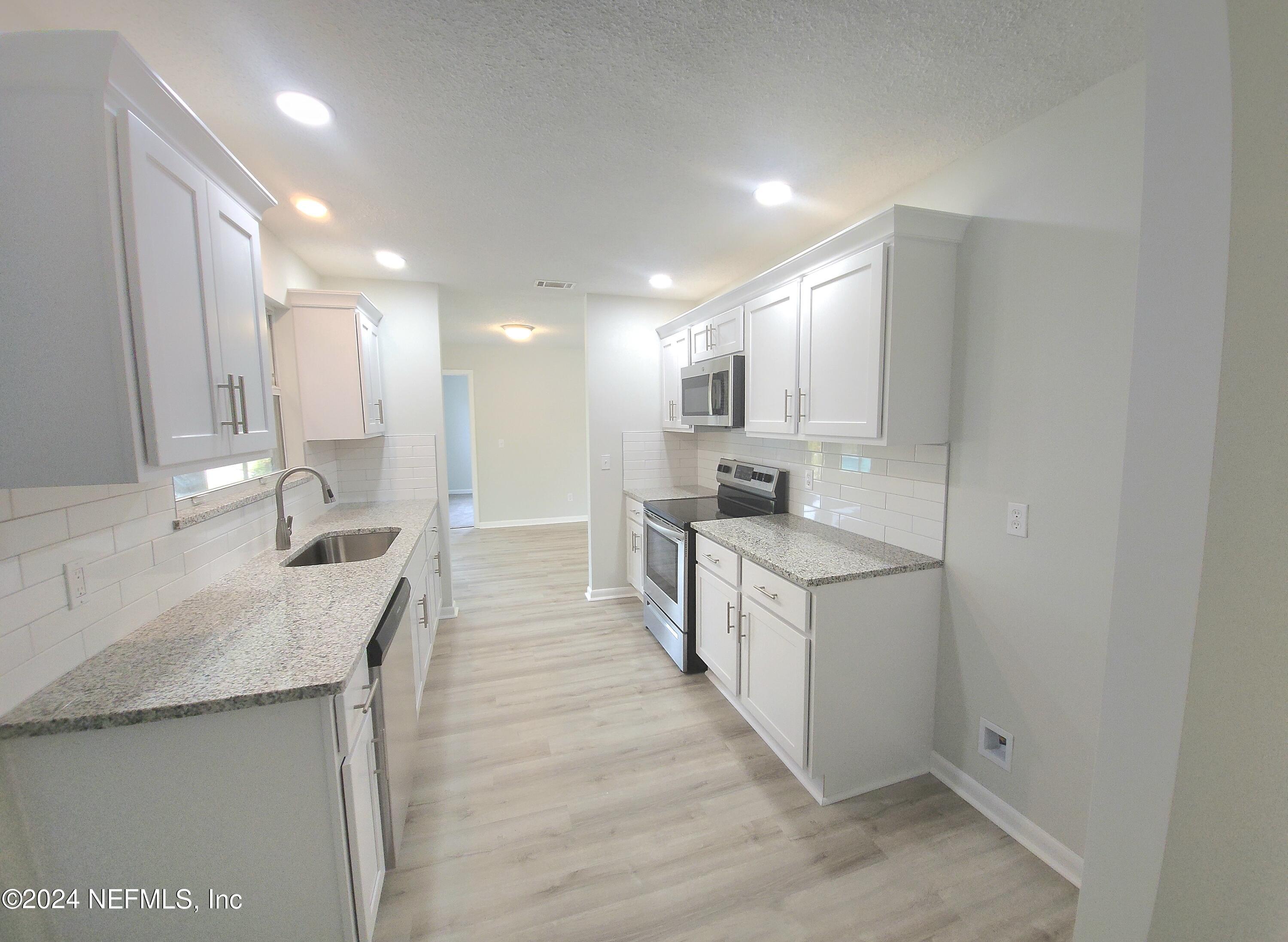 6151 Round Lake Road South Jacksonville, FL 32277 - Photo 10 of 22 20240417_134659