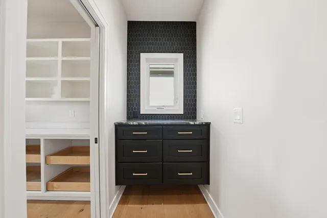 $829,900 | 4300 Northeast Hideaway Drive, Lee's Summit, MO 64064