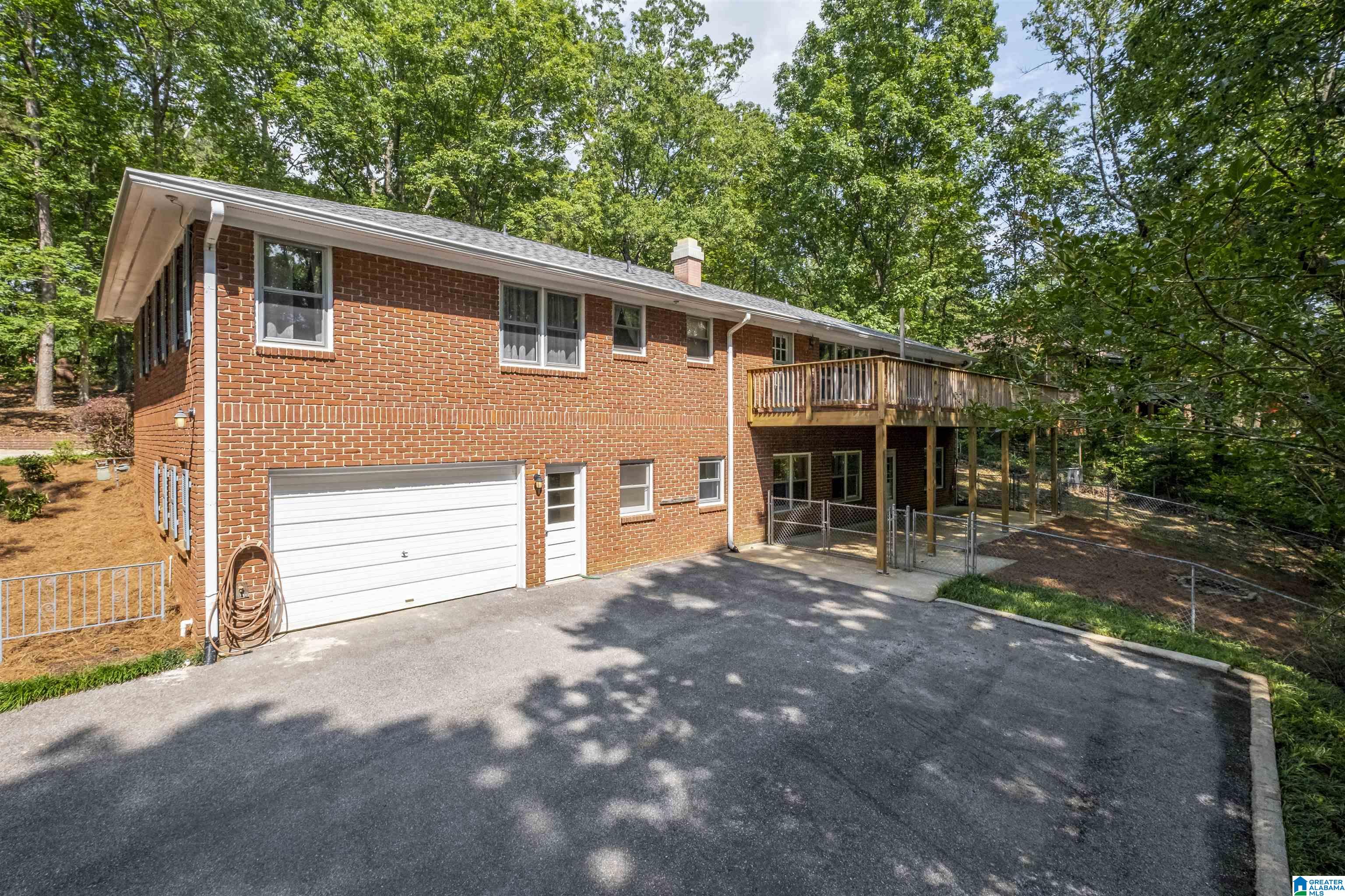 616 Hillyer High Road Anniston, AL 36207 - Photo 5 of 32