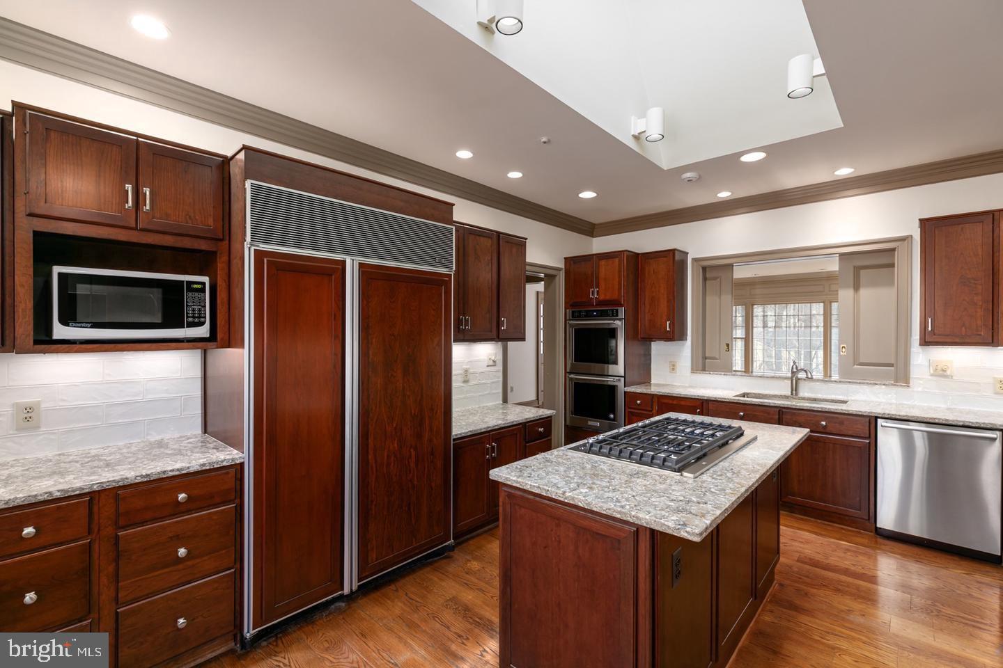 11032 Popes Head Road Fairfax, VA 22030 - Photo 16 of 28