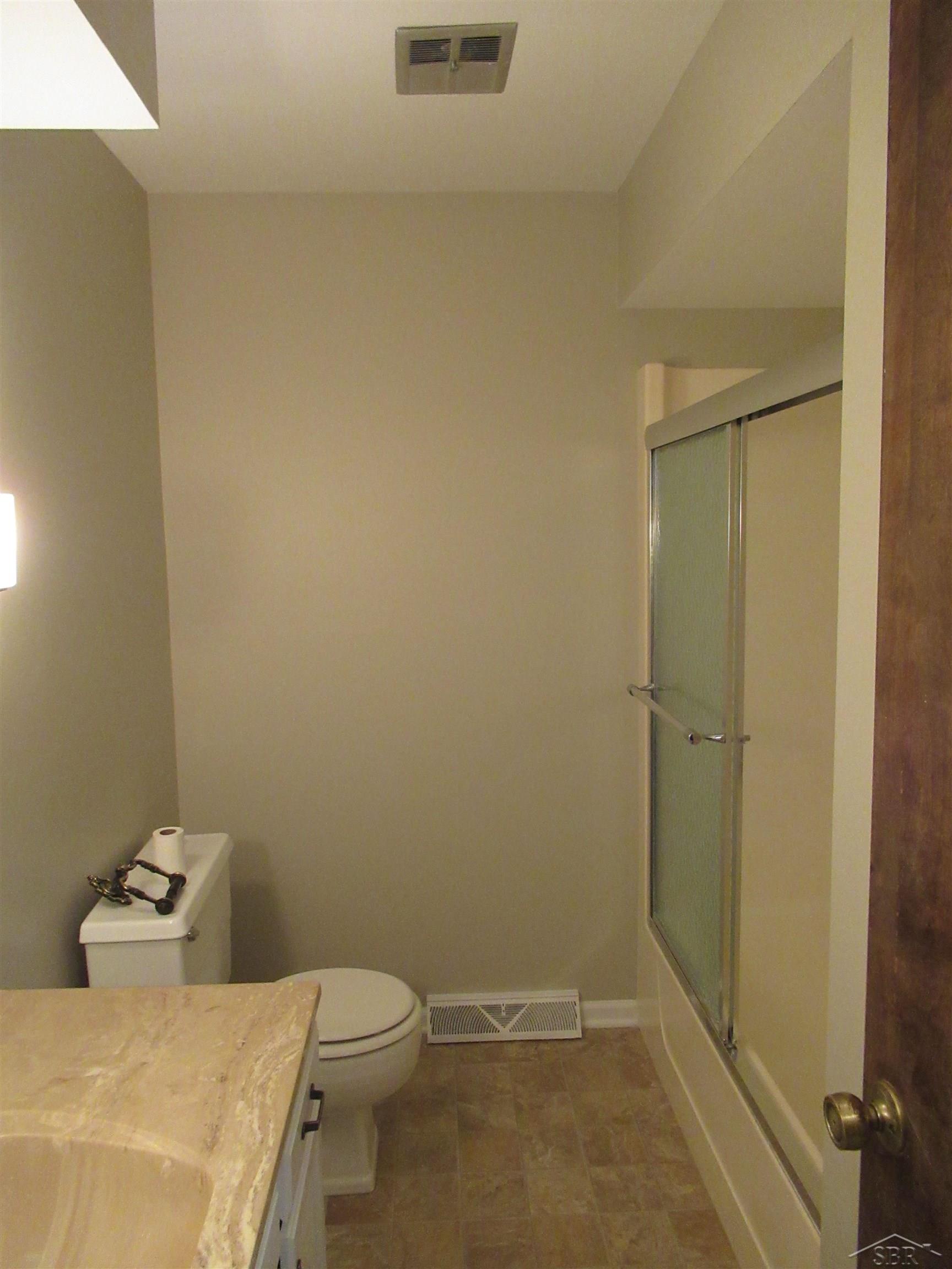 4752 Shattuck Road Saginaw, MI 48603 - Photo 19 of 26 50099847-18.JPG