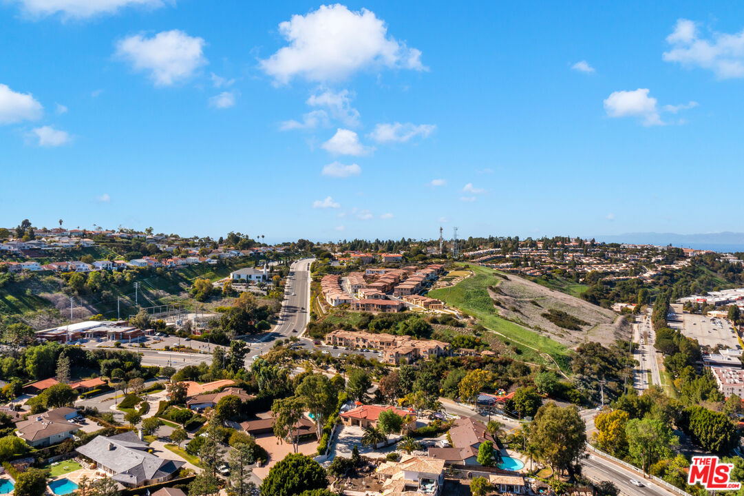 5437 Middlecrest Road Rancho Palos Verdes, CA 90275 - Photo 29 of 32 an aerial view of multiple house