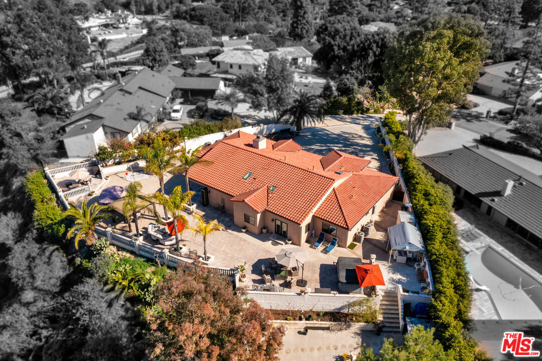 5437 Middlecrest Road Rancho Palos Verdes, CA 90275 - Photo 31 of 32 an aerial view of a house with a yard