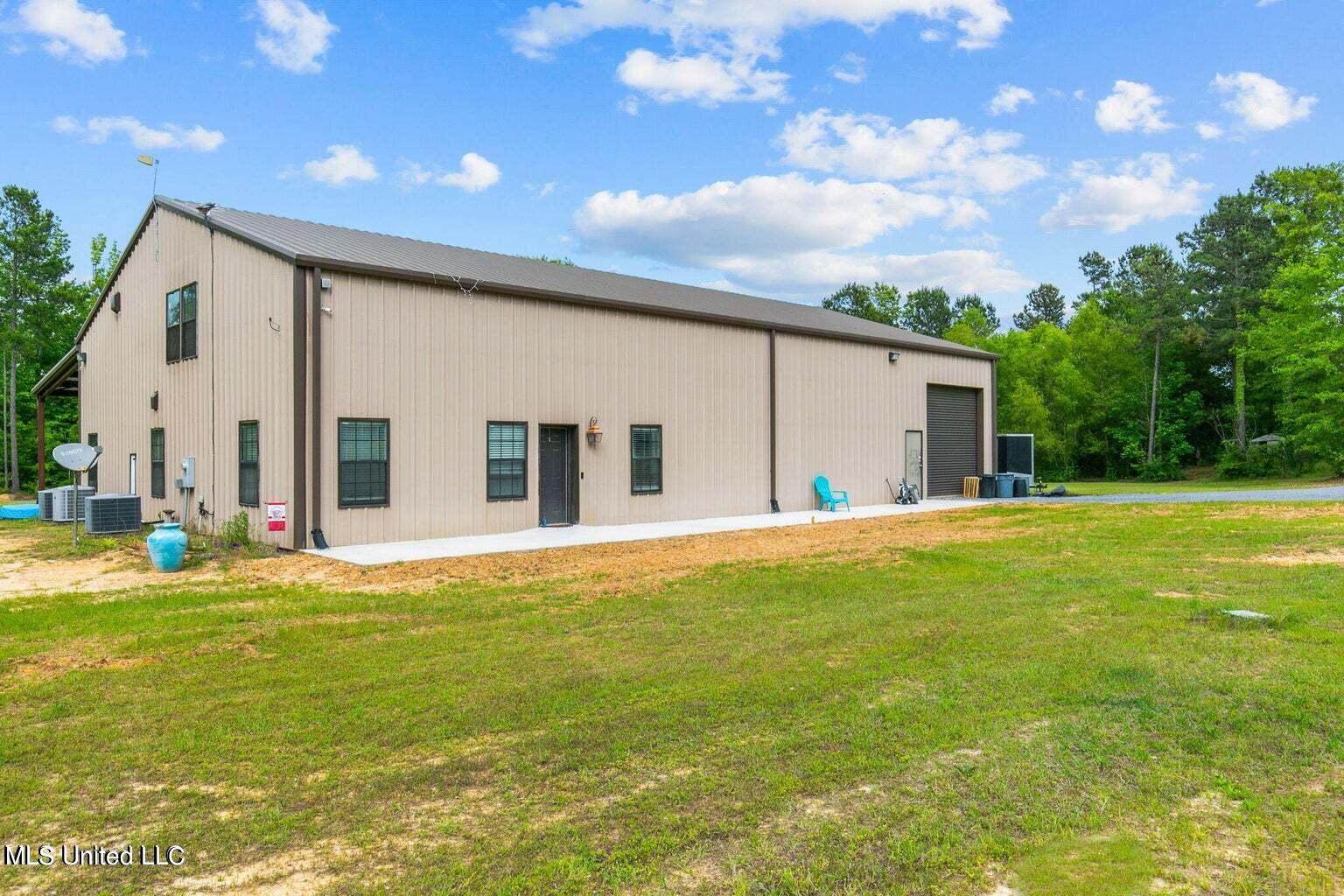 1942 Monterey Road Florence, MS 39073 - Photo 4 of 48 front 5