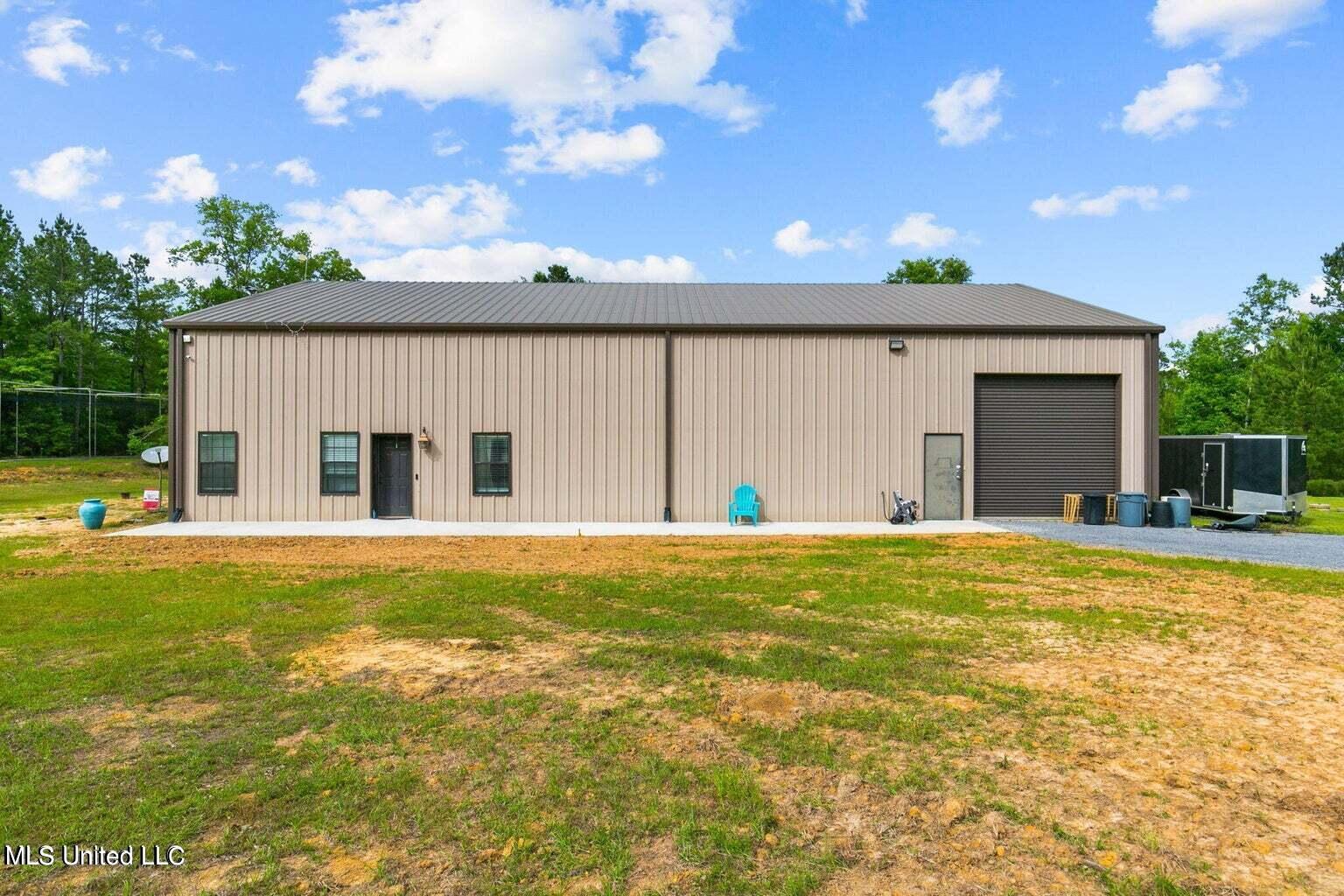 1942 Monterey Road Florence, MS 39073 - Photo 5 of 48 Front Main
