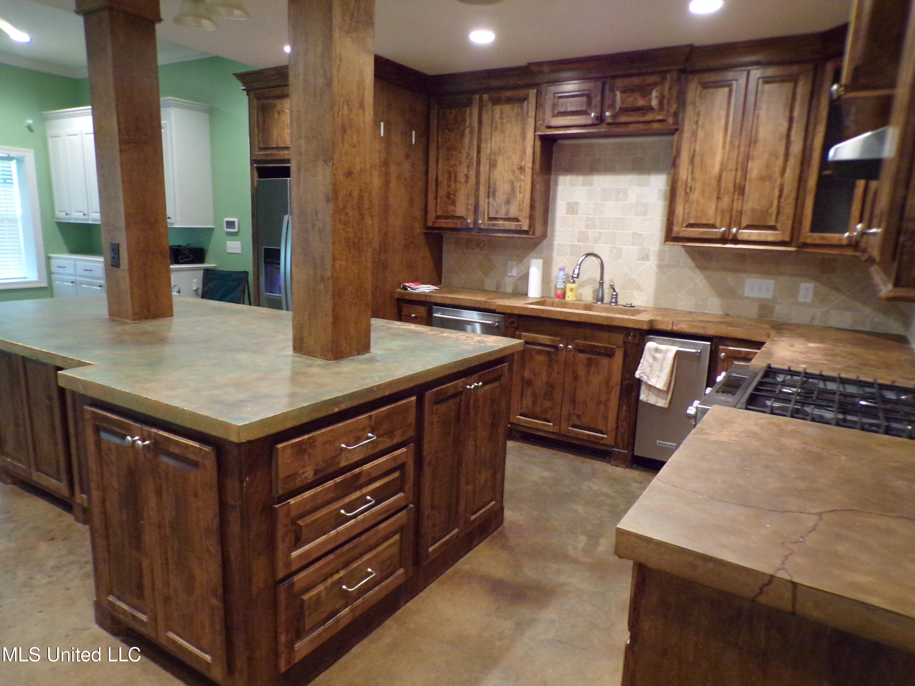 1942 Monterey Road Florence, MS 39073 - Photo 10 of 48 105_2907