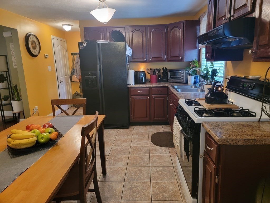 78 Augustus Street Fall River, MA 02721 - Photo 24 of 31