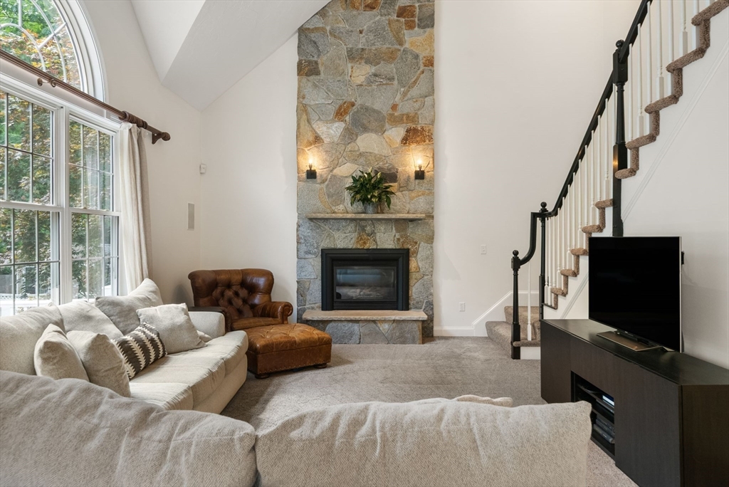 74 Grist Mill Road Littleton, MA 01460 - Photo 3 of 41