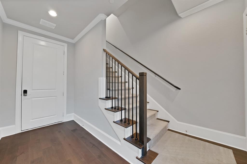 5437 Patterson Street Irving, TX 75039 - Photo 34 of 40 entryway showing door from the garage