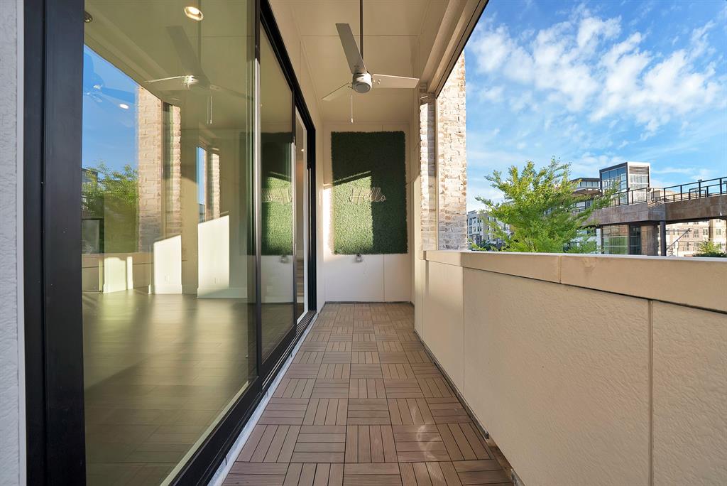5437 Patterson Street Irving, TX 75039 - Photo 8 of 40 View of balcony