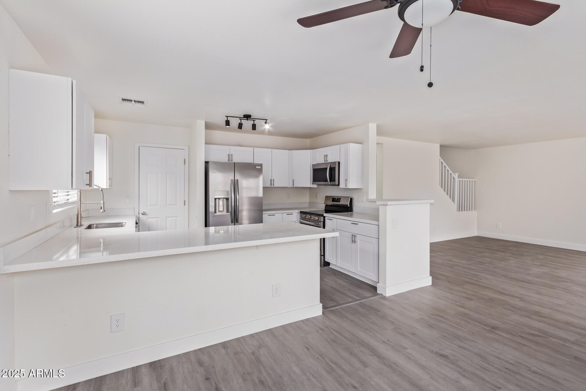 12474 West Redfield Road El Mirage, AZ 85335 - Photo 11 of 51 14 - Redfield