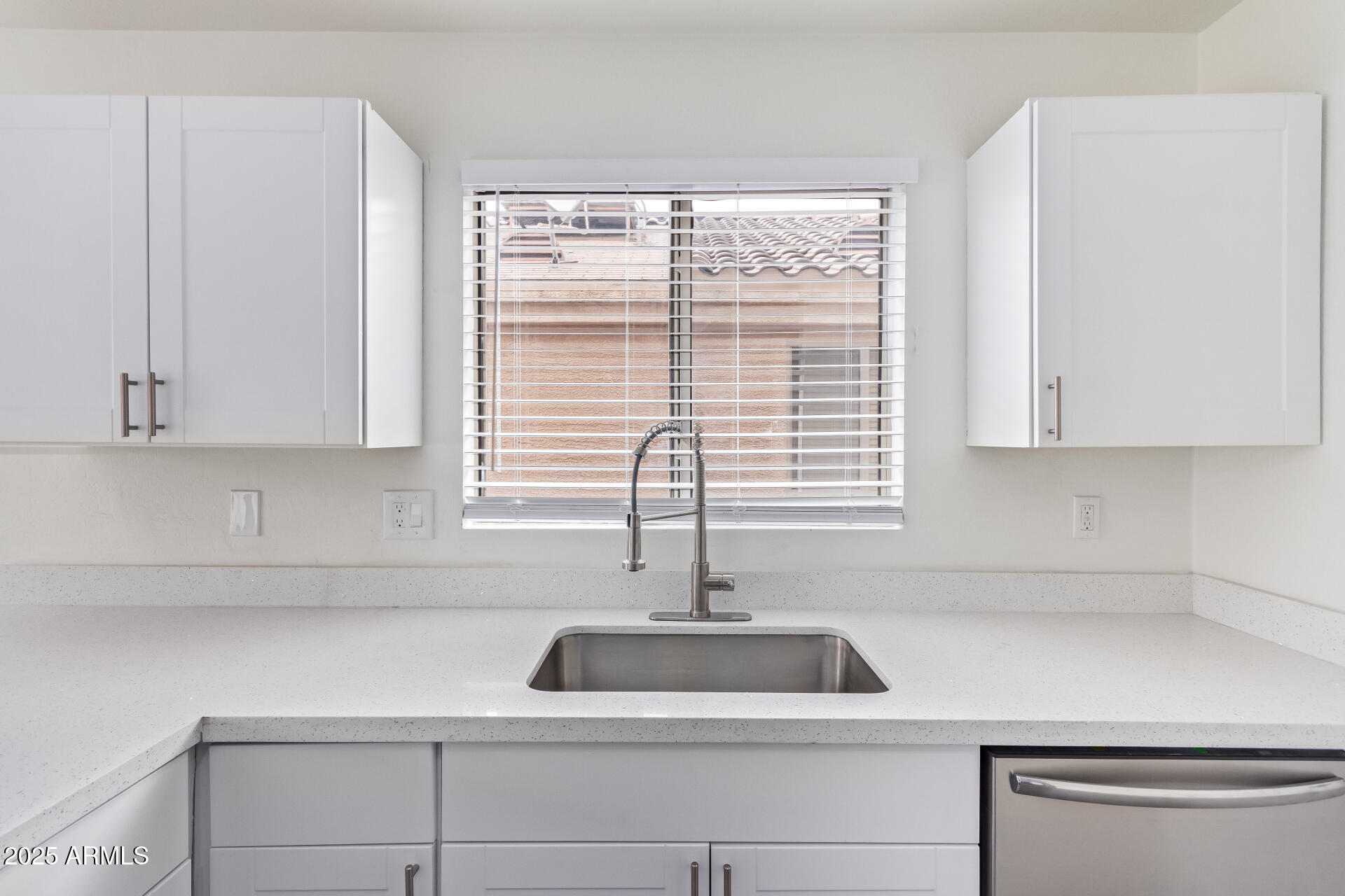12474 West Redfield Road El Mirage, AZ 85335 - Photo 14 of 51 17 - Redfield