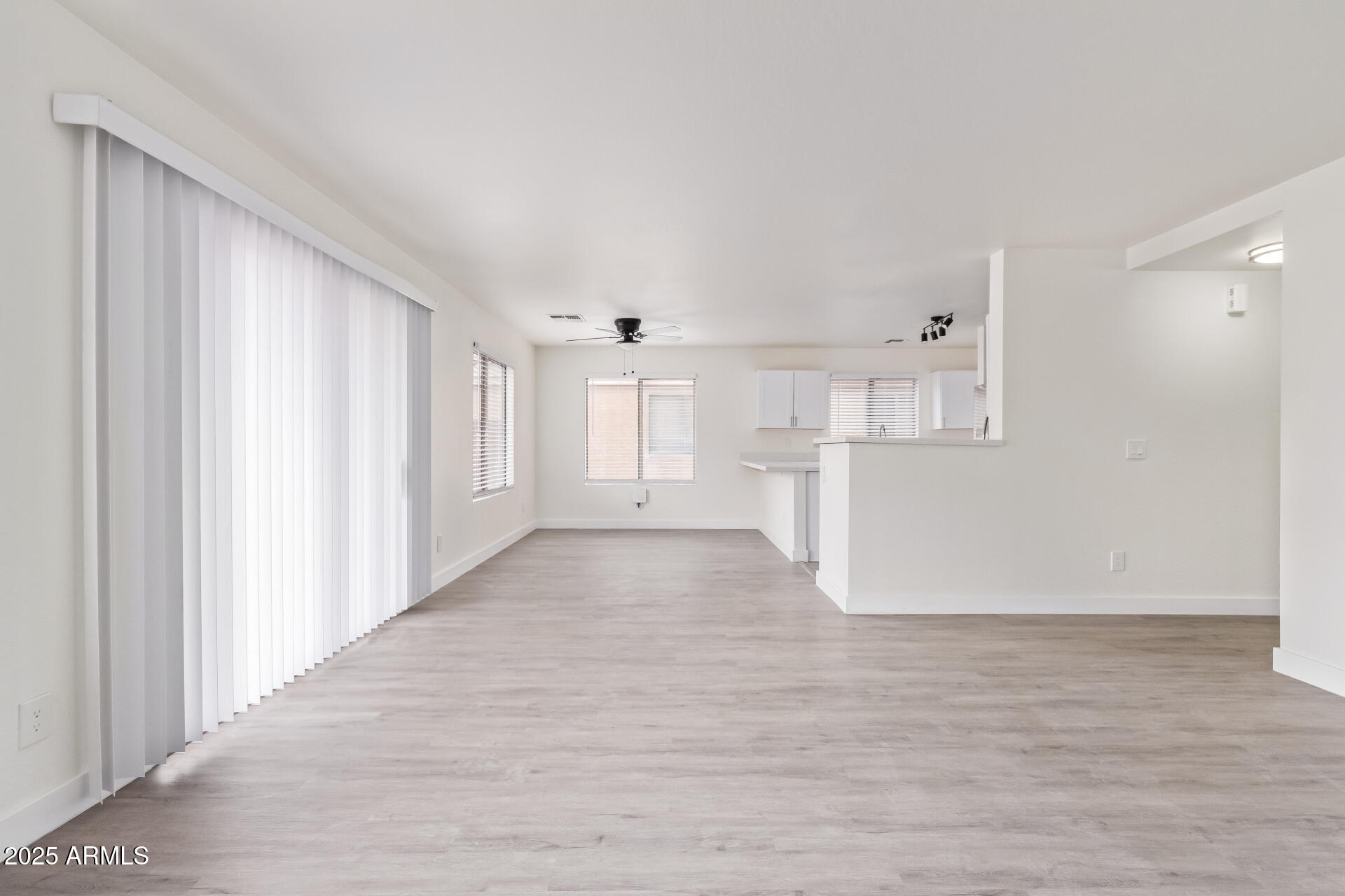 12474 West Redfield Road El Mirage, AZ 85335 - Photo 7 of 51 10 - Redfield