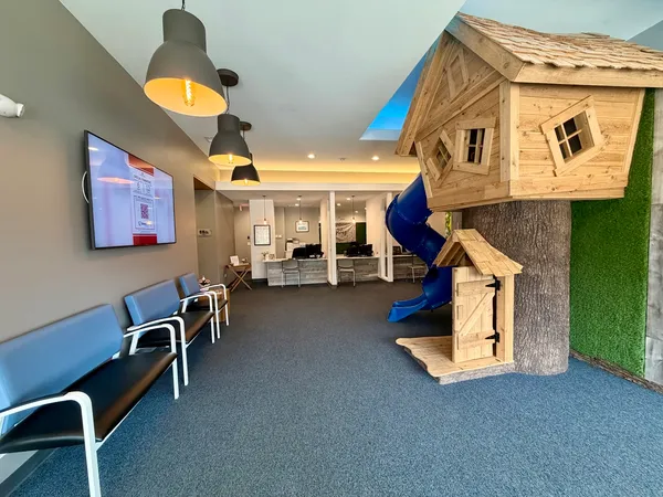 $1,150,000 | 134 West State Street, Sycamore, IL 60178